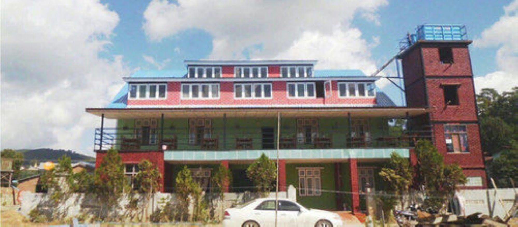 קלאו Railroad Hotel מראה חיצוני תמונה