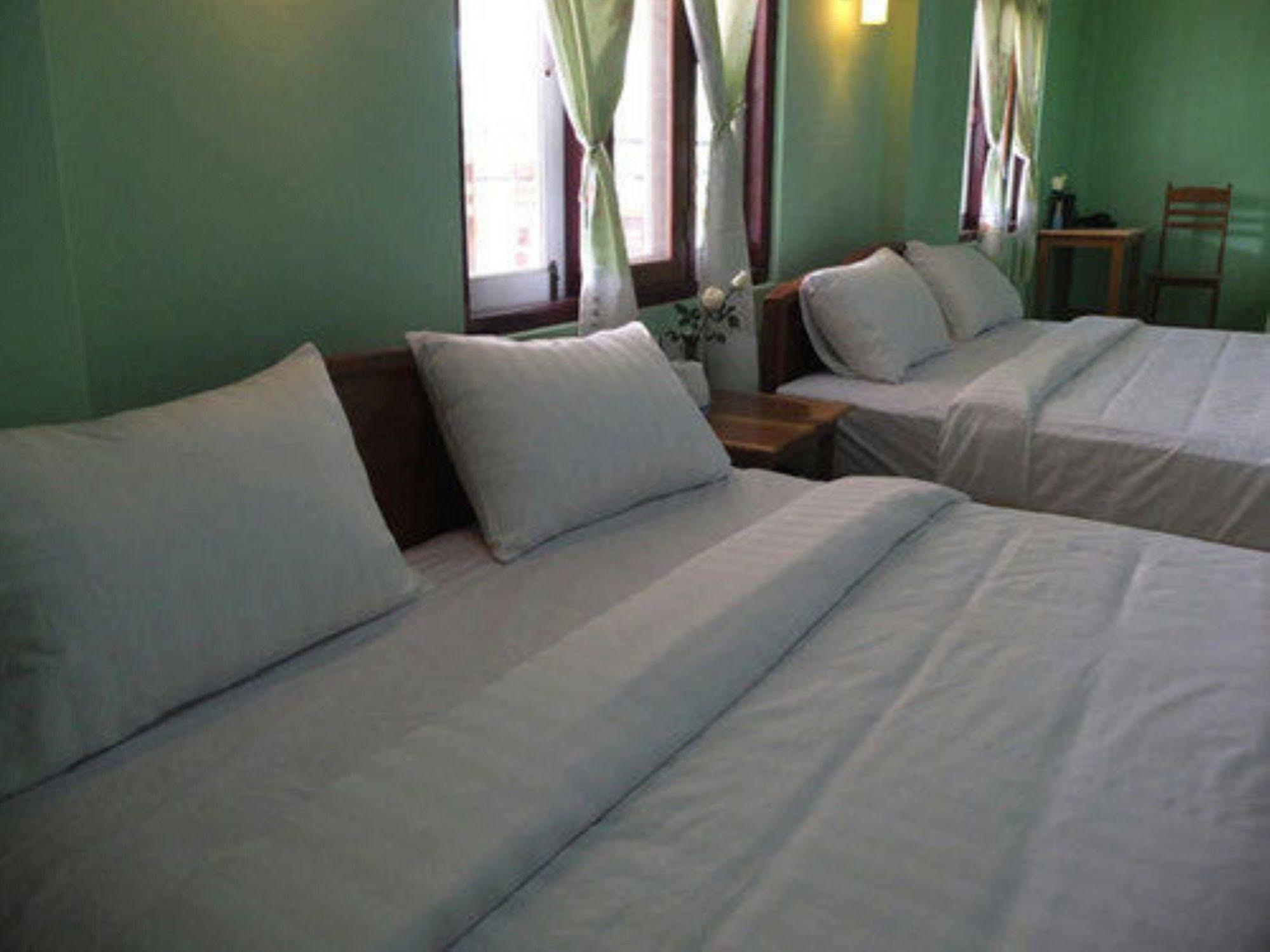 קלאו Railroad Hotel מראה חיצוני תמונה