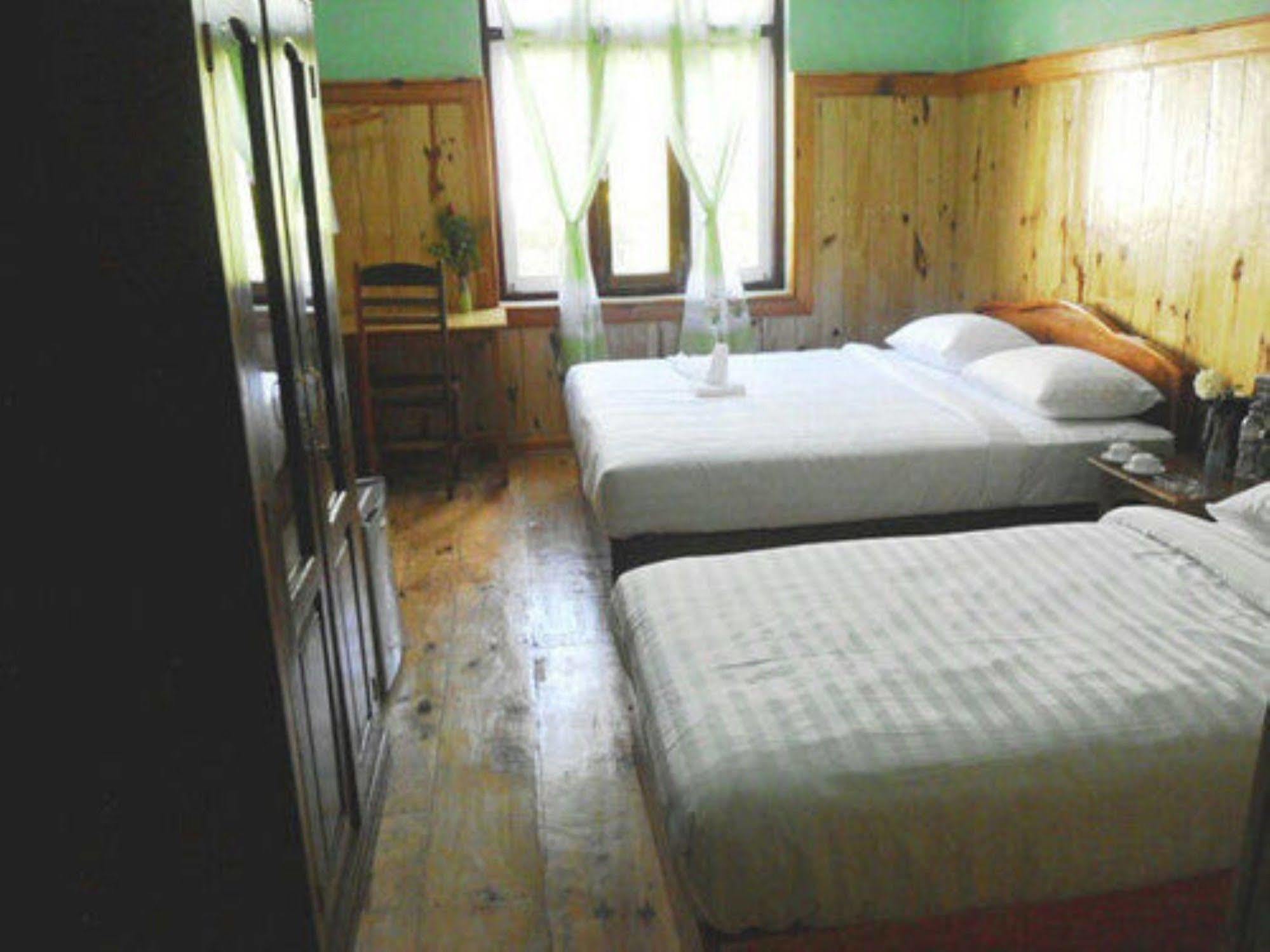 קלאו Railroad Hotel מראה חיצוני תמונה