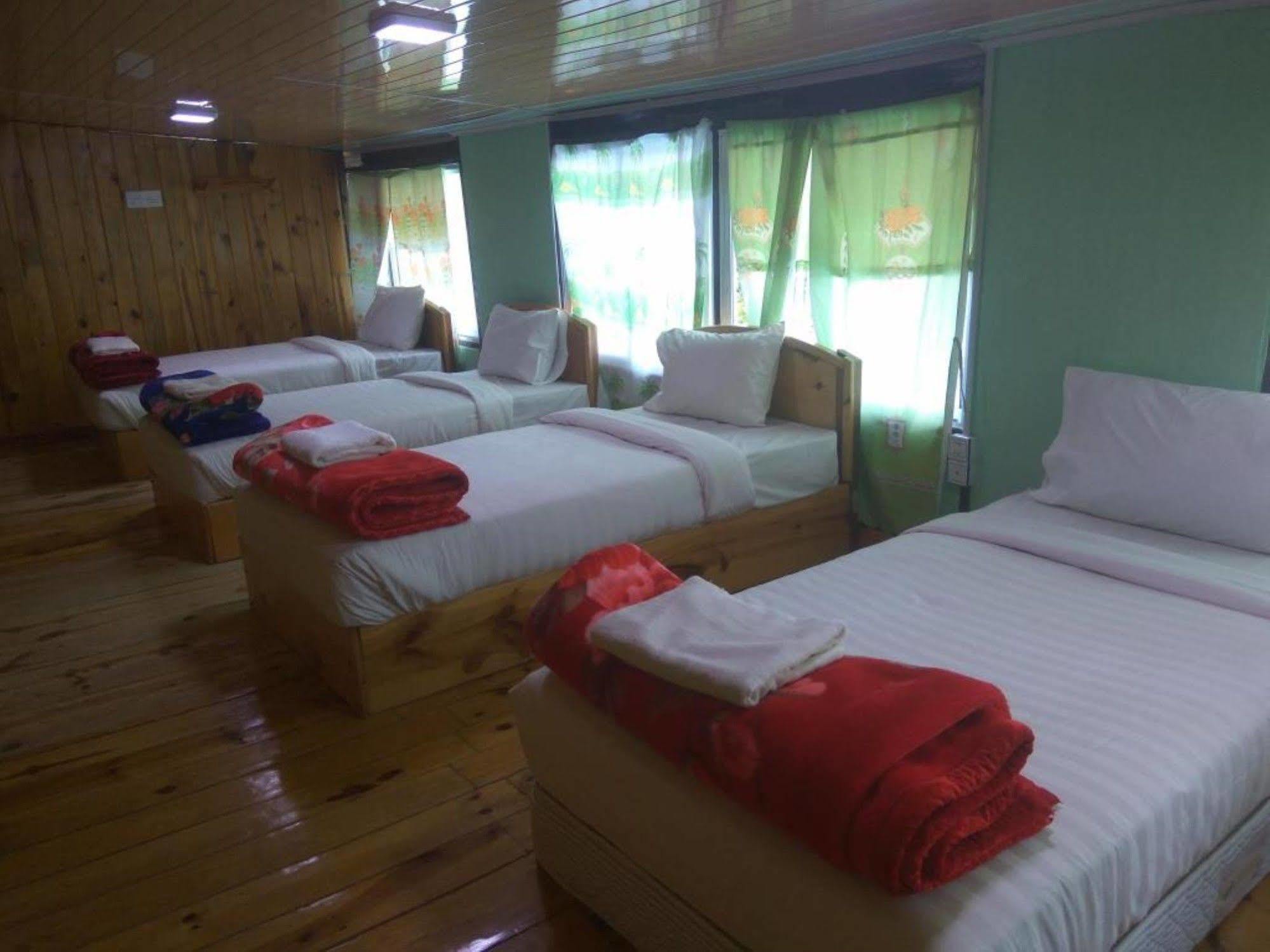 קלאו Railroad Hotel מראה חיצוני תמונה
