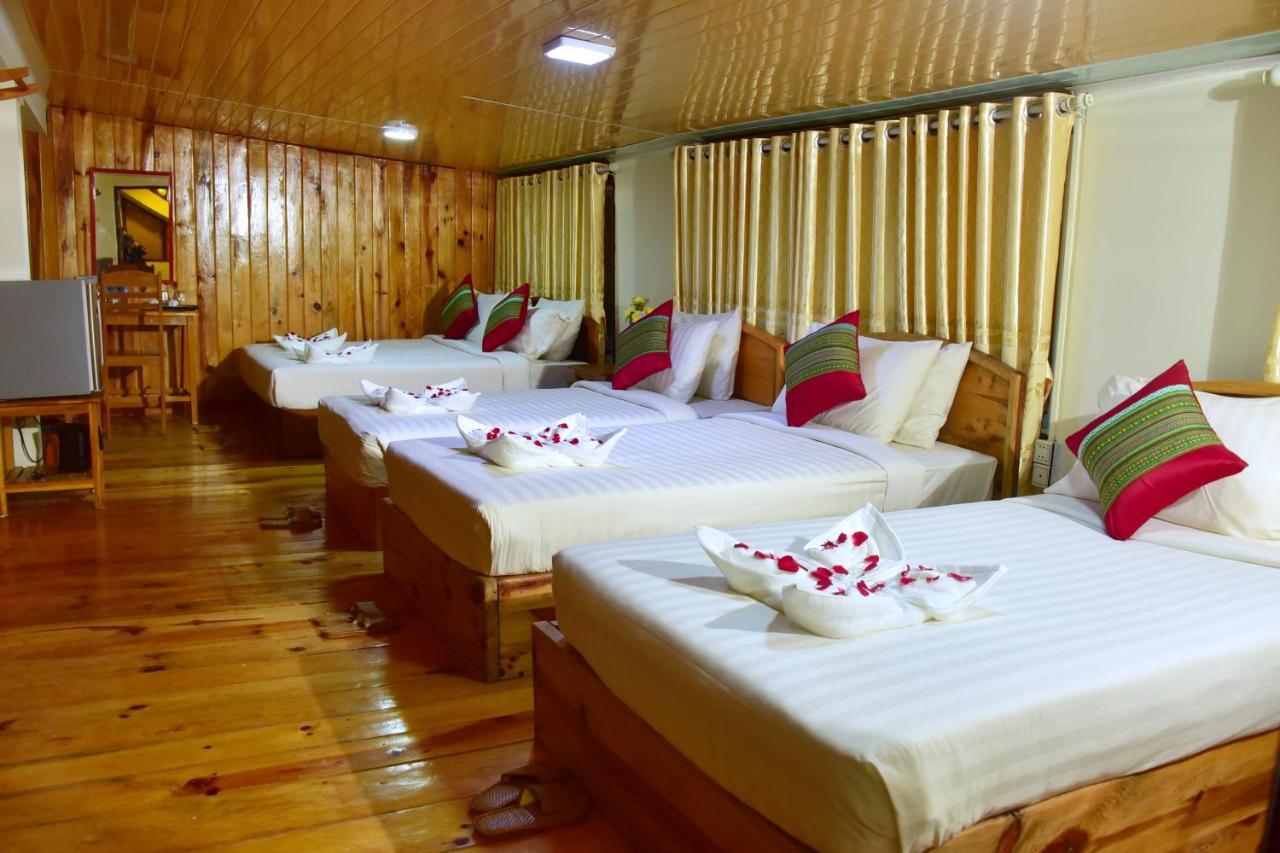 קלאו Railroad Hotel מראה חיצוני תמונה