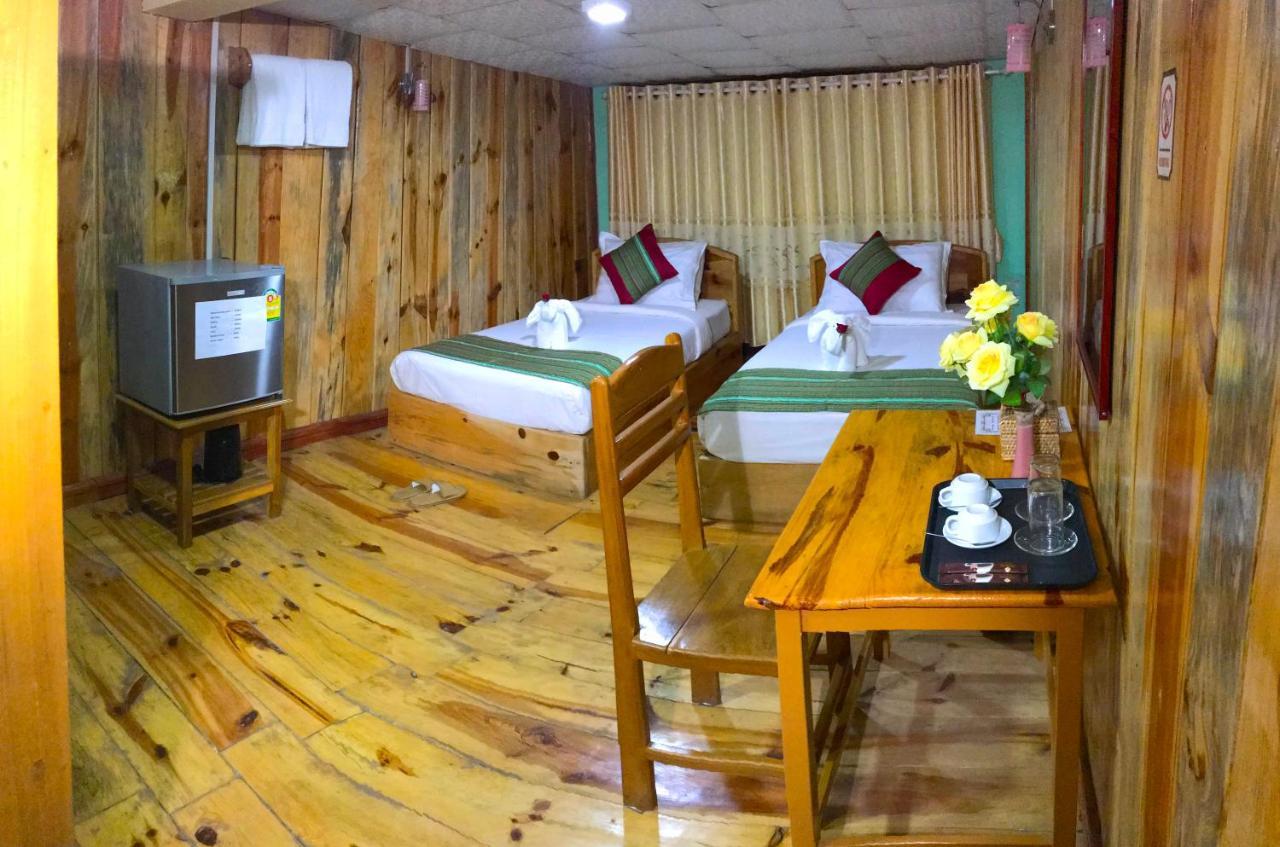 קלאו Railroad Hotel מראה חיצוני תמונה