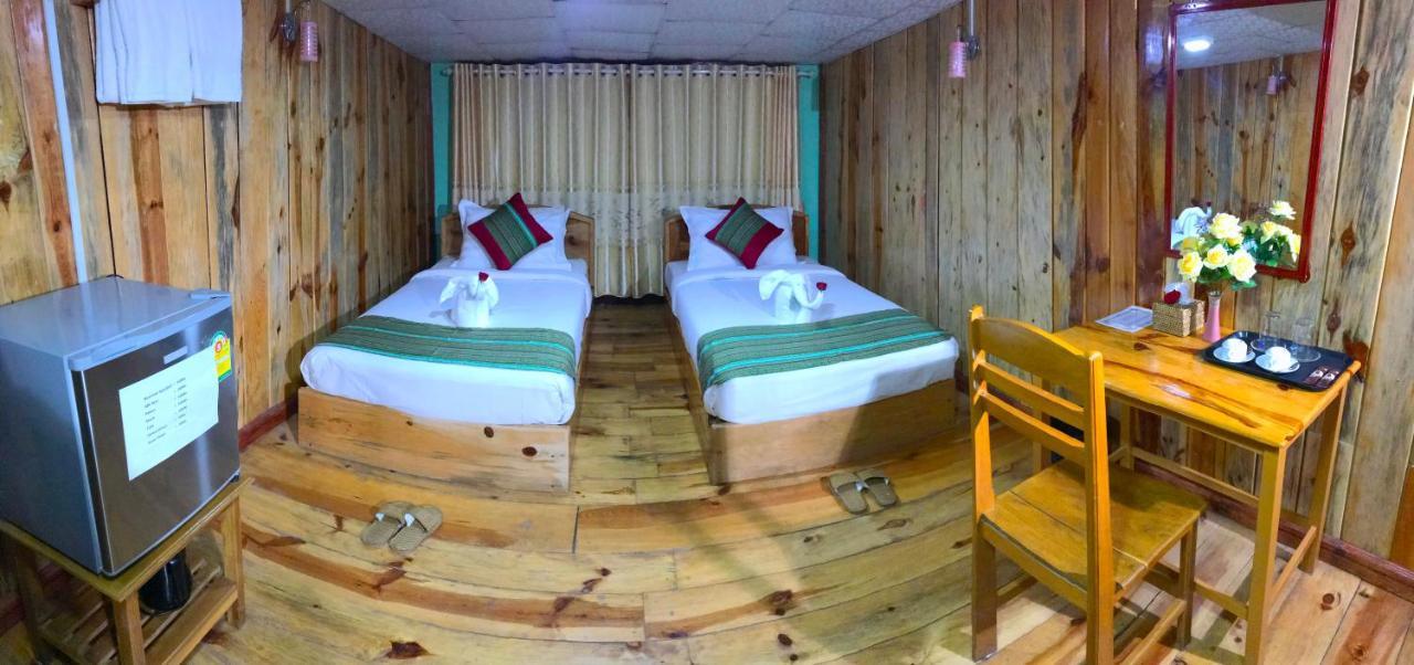קלאו Railroad Hotel מראה חיצוני תמונה