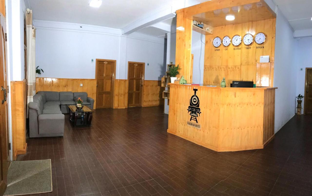 קלאו Railroad Hotel מראה חיצוני תמונה
